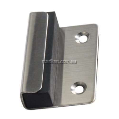 116 Bumper Edge Mounted Screw Fix